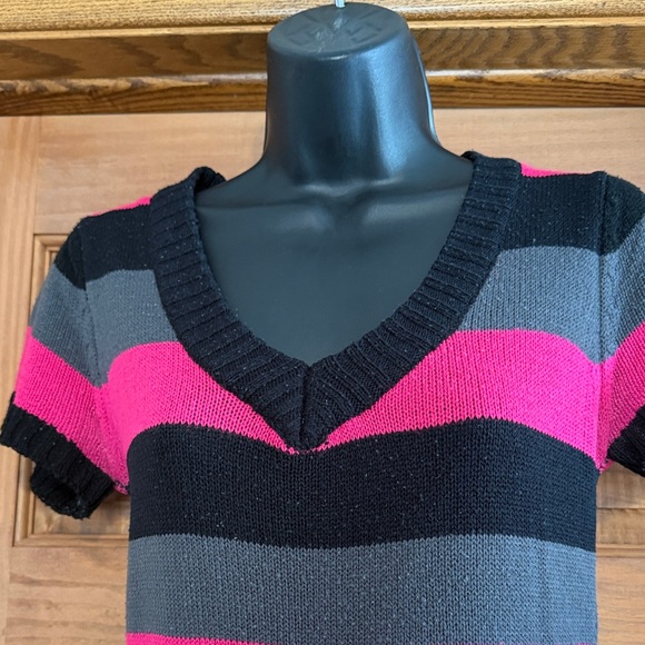 Lipstick Boutique Women’s Size L Vibrant Pink, Gray, Black Sweater Dress - Picture 3 of 12